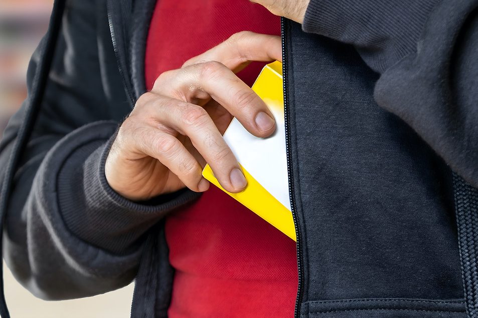 RETAIL THEFT iStock AndreyPopov 1652006550